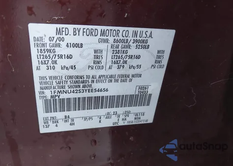 2000 Ford Excursion Limited z USA, uszkodzony, nr VIN 1FMNU42S3YEE54656